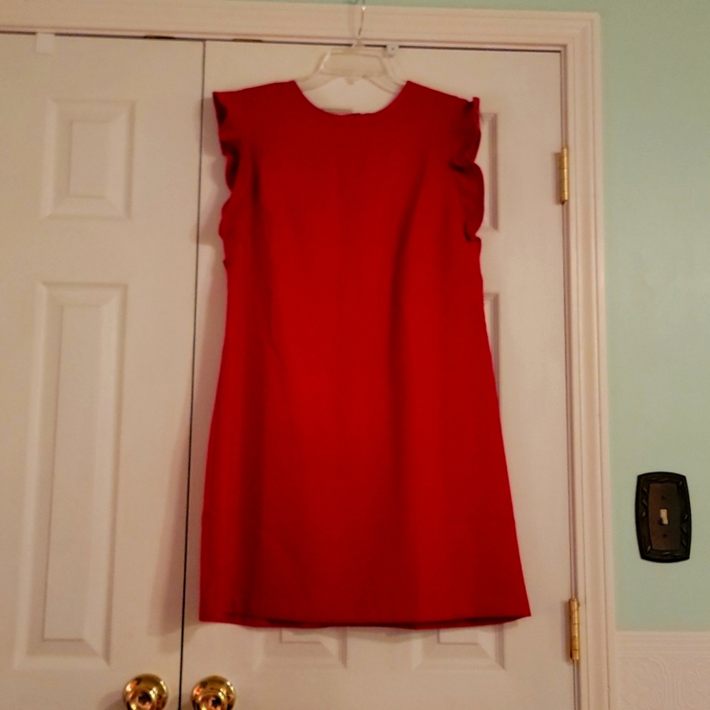 Beautiful dress for a date night.
